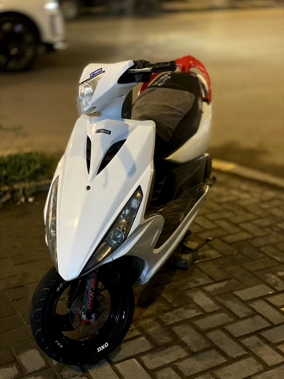 السلام عليكم ماكس مضلع للبيع الدراجه نضيفه مثل ما موضح بالصور كهربائيات كلها شغاله بس باتريها ضعيف عوزها باتري المكينه خرسه بيها صالنصه توبو كاربون السعر 600وبيها مجال متواجد واتساب ***********
