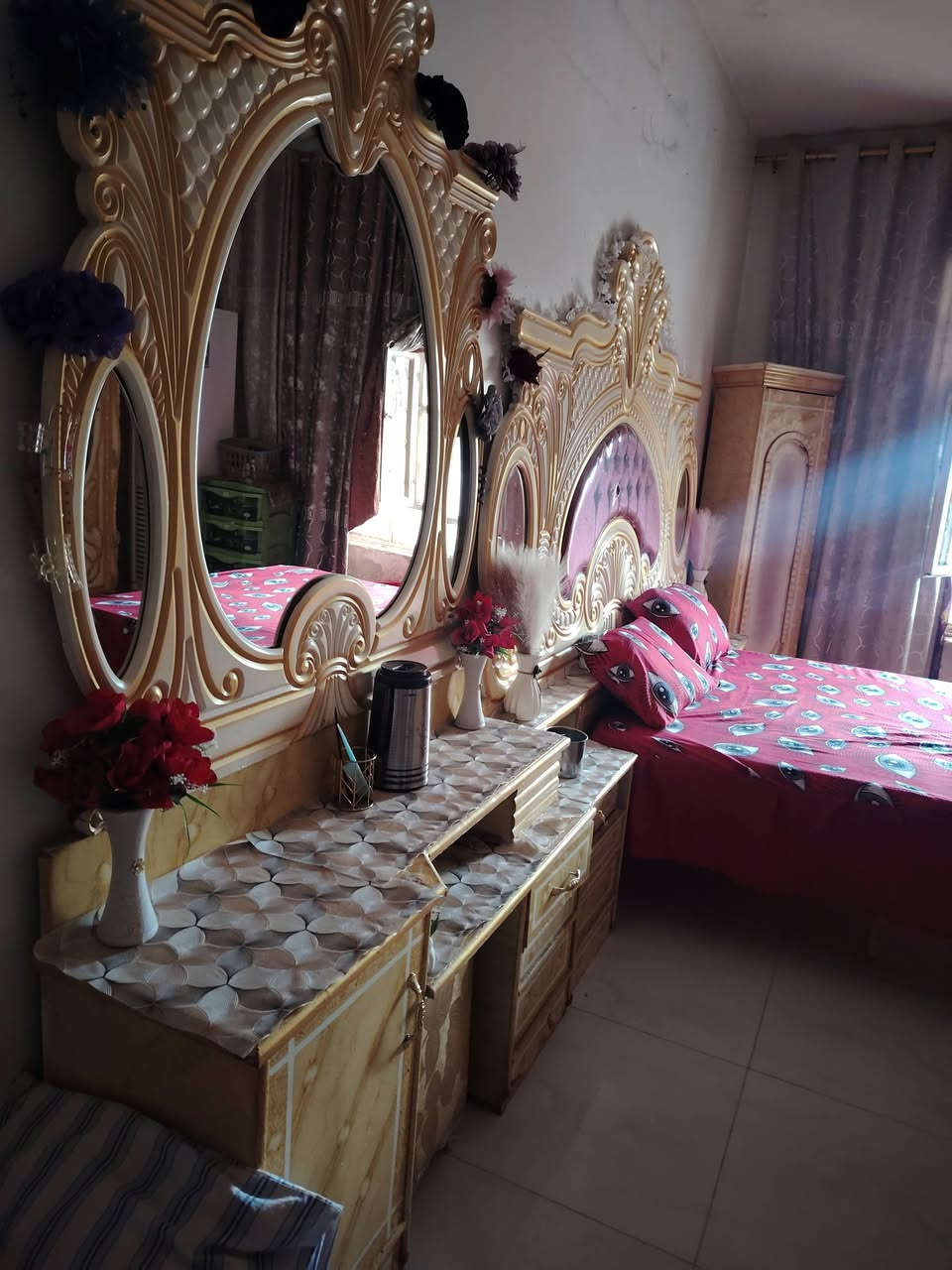 سلام عليكم غرفت نوم لبيع
بغداد حي البتول
لغرفه نضاتها 70% 
سعر 400 بيها مجال
الاستفسار عله رقم او واتساب
***********
