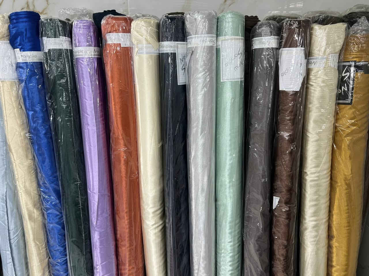 السلام عليكم ستن أمه ريكى  اصلى مه طاط 50الوان موجود عندي توصيل وه تساب *********** ***********فقد جملة سليمانية
