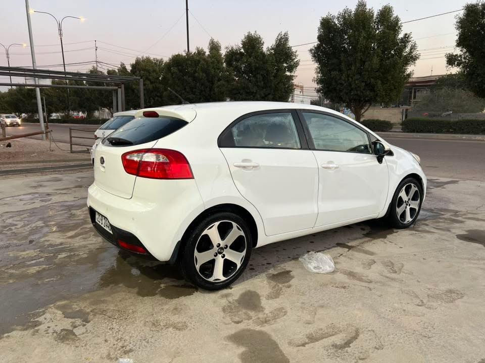 كيا ريو موديل 2014 فول مواصفات خليجي
سيارة فول مواصفات  تشغيل عن بعد وسلايت ويل كروم حساس خلفي وكامرة وشاشه 

محرك وكير بشرط 

رقم سيارة مميز 

بيه جاملغ صبغ  بيه بعض تكحيلات 

مكان السيارة الرمادي

للاتصال ***********

سيارة باسمي
