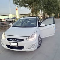 هونداي اكسنت للبيع  موديل 2017 السيارة خليجية  مكينة 1600دوش قطرتين  ا...