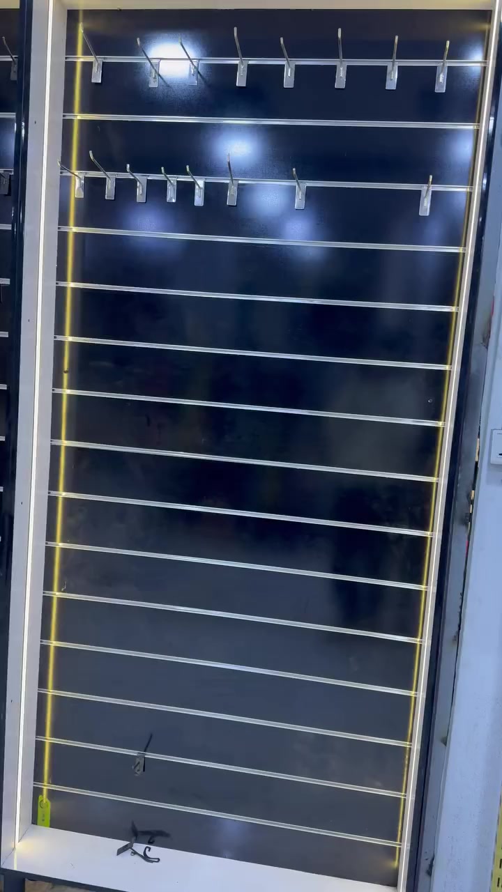 فاترينات مع لدات ٦ قطع استعمال شهر فقط الضهر بلوك السعر ٨٥٠ بيهن مجال بسيط العنوان بغداد البلديات 
للأستفسار ***********
