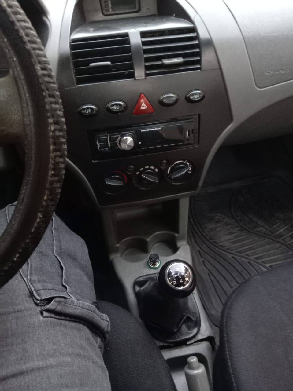 السلام عليكم تايبا للبيع موديل ١٢ بأسمي مكفولة كفالة عامة السيارة تخم تاير صدر جديد أمامي وخلفي مع الدبلات تخم تاير جديدقوايش جدد بولبرنات جدد راديتر وبنكات جدد دوشمة جديدة شواصي جديدة عدا طخة بالجاملغ الأمامي عدلتها عالبارد وتبخير قليل ولكن لايوجد بالمكينة  لا بوش ولا صوت تكلف ٣٠٠ ألف السعر ٣٦ وبيها مجال بسيط مكاني الحرية ***********
