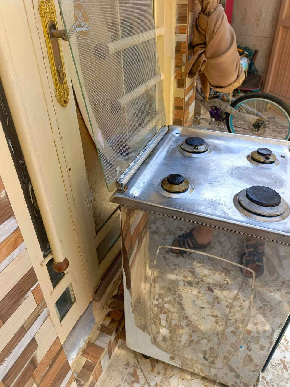 سلام عليكم طباخ للبيع اخو الجديد 
نظيف قليل استعمال سعر ٦٠ وبيه مجال 
مكان نجف يريد يشتري يتفضل خاص


**إذا كنت صاحب هذا الإعلان وتريد حذفه لأي سبب، رجاءا أرسل رسالة إلى الدعم الفني**
