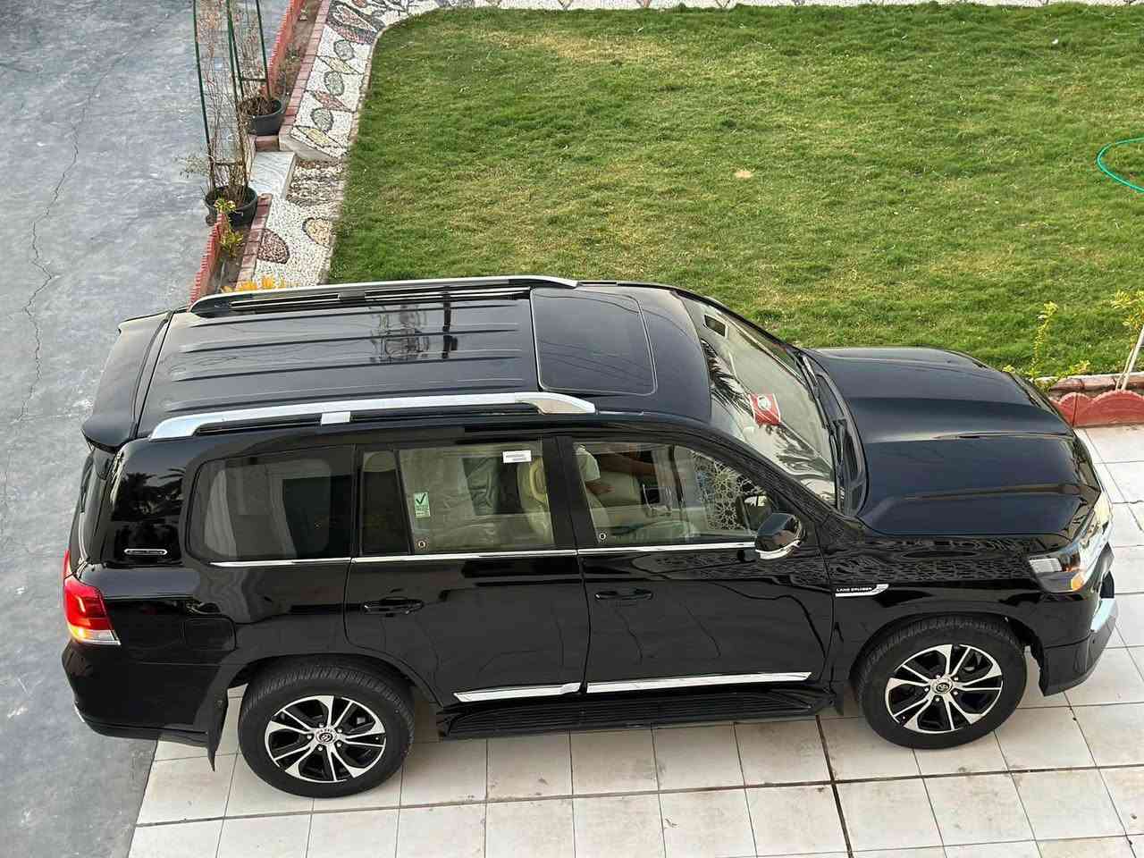 ﷽
السلام عليكم رمضان كريم
انسب لاندكروز بكل العراق 
رمضان كريم 🌘 
للبيع او مراوس
تـويـوتـا لاندکروزر مــــوديل 2016 بريم اصل 
سيارة كلش نظيفة ومابيها اي نقص جاهزة من جميع النواحي وبالعافية ع تكون من نصيبه 

________👇🏻المـواصـفـات👇🏻_____________

رقم سليمانيه بأسمي شخصياً 
 بــصمة تـشغيل
 فــتحة في الـسقف
 دفـع ربــــاعي 4WD
 ثلاجة 
 شـــاشة
 كاميرا 
 عدد 3 صفات 
 حساسات أمامية و خلفية 
 مـثبت سـرعه
 مانع انزلاق 
 تـحكم كامل فـي الـمقود
 اشاير فـي الـمرايا
 اطارات جديدة 
 مـحرك و كـير ورباعي و صالة  تـمام الـتمام
 الـسياره بحـالة ممـتازه جـداً  
 خـاليه من العيوب عدا المذكور 
 خـاليه من الــصدأ و الـرطوبه 
 لا يوجد بها اي عيوب 
( ملاحظه ) 
السياره عليه سيرفس كامل من نوزلات ومجاول 
و جك وبلكات وغرف احتراق ودكشن وحساسات  ودهن وفلتر من جميع النواحي وحداديه 
السيارة نظيفة بمعني الكلم
بيها ( صبغ حزام ابيع عام ) بدون دواخل  بدون شواصي بدون لغود محرك كير حداديه كرهبائيات كله بشرط سياره مابيه اي نقص يذكر 

الســـــــــعر  318 قفل 🔏 من ألأخير
  ماكو هيج سعر حته محدثه ماكو بهيج سعر بلاش 
لاستفسار الاتصال ع الارقام التالية 📲📲

‏ ( *********** / ‭0781 578 1463‬ ) ‏
 ( *********** ) واتساب 
تحياتي لجميع 🌹 🌸 حلة, بابل
