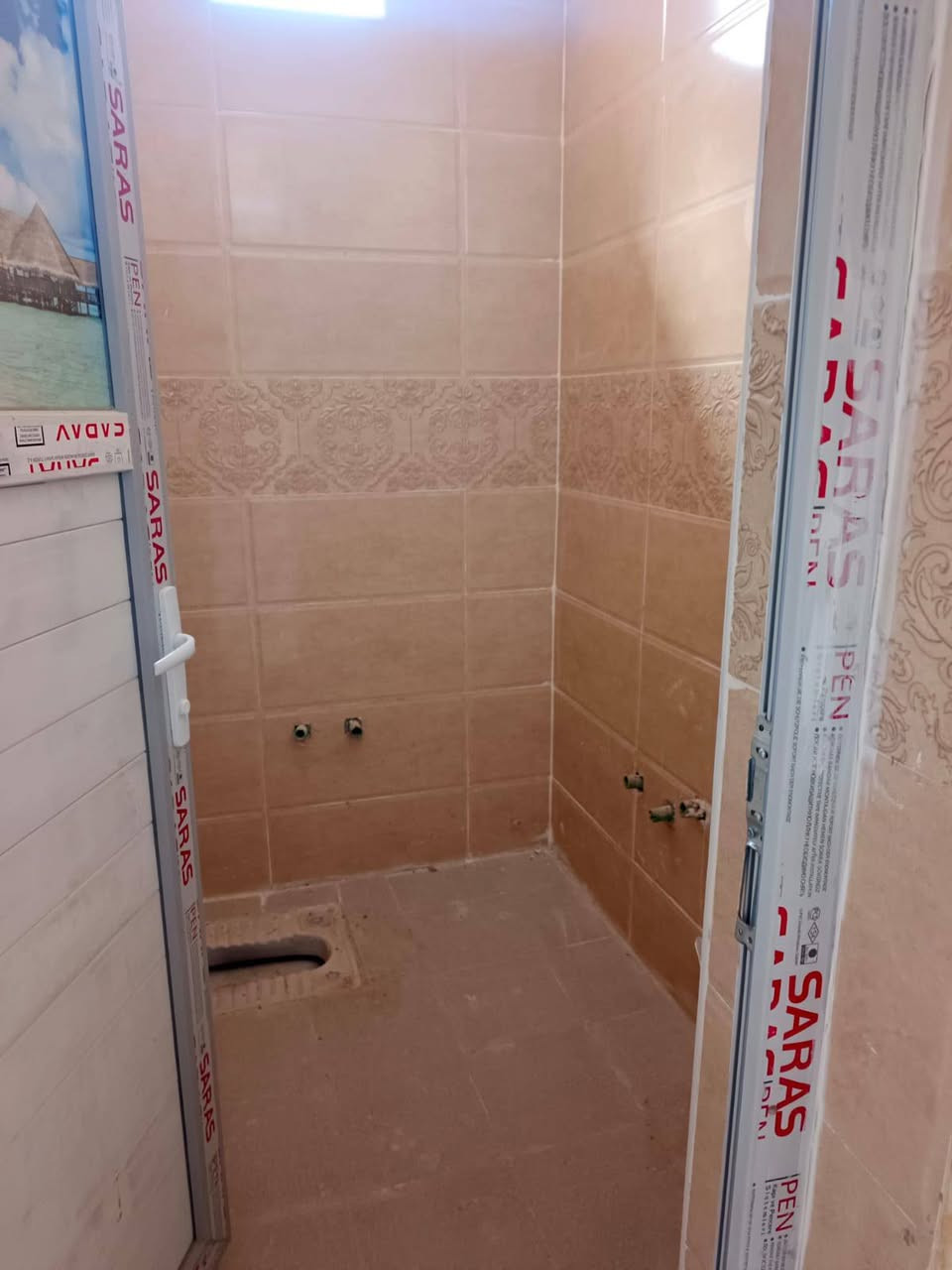 #بيت للبيع مقابل ملحق قرية الغدير 
المساحة (١٠٠ متر )  شارع اسواق تلعفر 
  تفاصيل البناء  # غرفة + صالة + استقبال +مطبخ  مع الحمامات بناء كونكريت أساس وسقف  شارع مبلط  وكهرباء 
السعر المطلوب  (٣٥  مليون  مع المفاوضة ) 

  للتواصل والاستفسار 

#مكتب  بركات الرحمان 
 
***********
