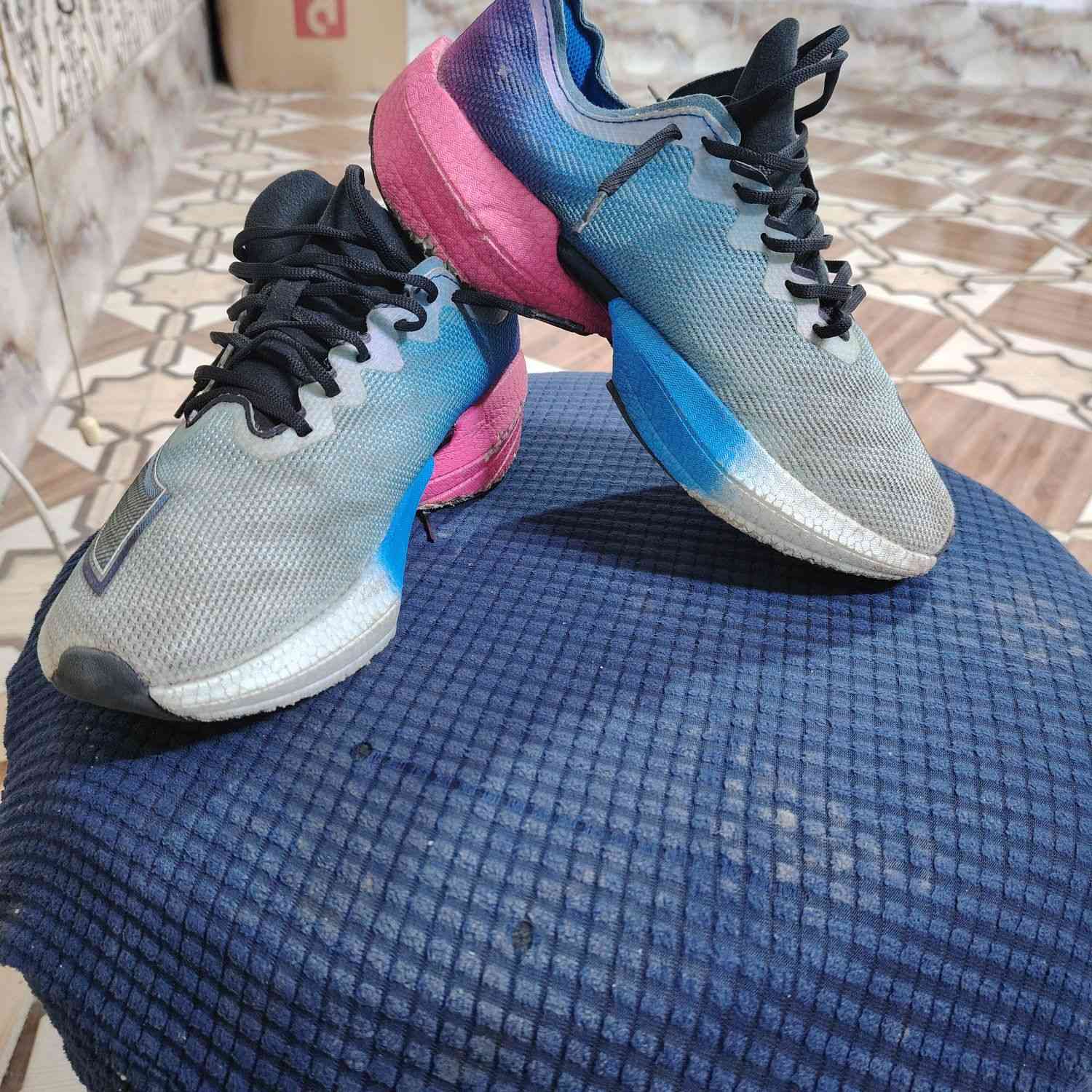 باله الاصلي اوربي قياس واحد 40.  واحد 41  البيع


**إذا كنت صاحب هذا الإعلان وتريد حذفه لأي سبب، رجاءا أرسل رسالة إلى الدعم الفني**