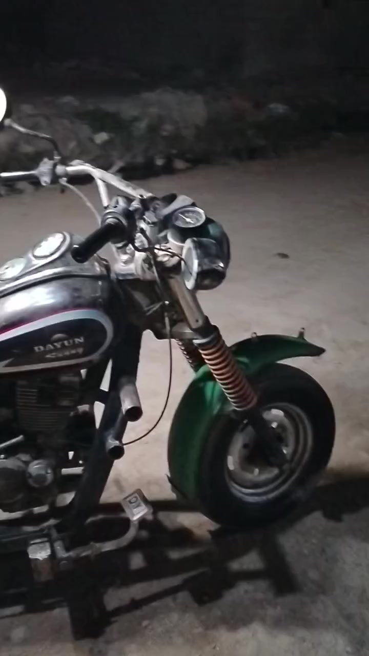 ستوته بانزين شعر بنات للبيع جاهزه كلشي مابيه والله ورقم مال جناي وشغل
رقمي ***********
