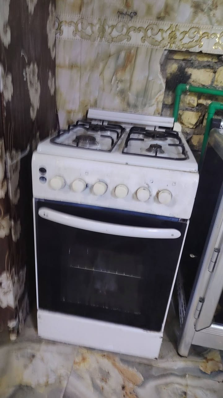 السلام عليكم 
 غسالة اوتوماتيك ستعمل ١ شهرالوزان 19 ك طباخ ٤ ع /مع ساحبه /بلازمه ام النت حجم 75/   دوشك طبي جديد   مجمده ***********
