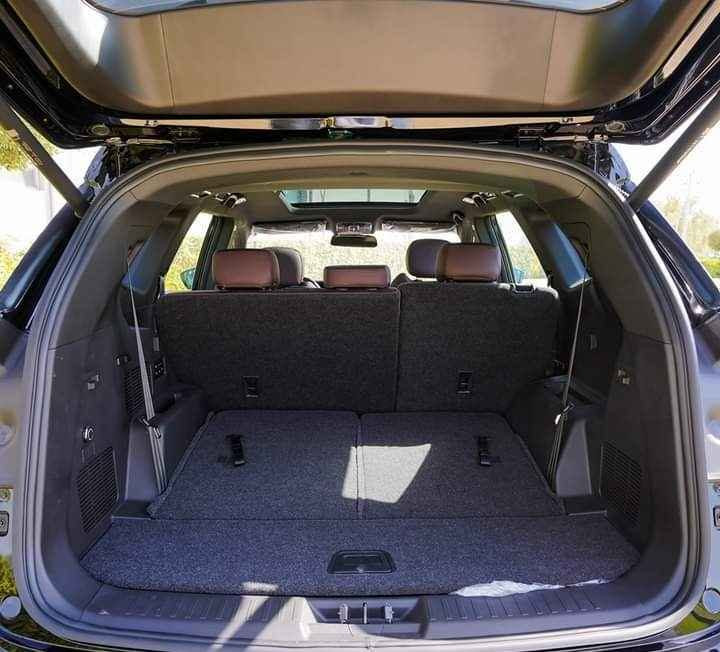 Jetour X 90 plus 2.0 Turbo 
مۆدیل ٢٠٢٤ بێ بۆیاخ 
زەمان شەریکەی هارلم 
٣١٠٠٠ km ڕۆیشتووە 
فول مواسەفات 
ژمارەی مۆبایل *********** أربيل, العراق
