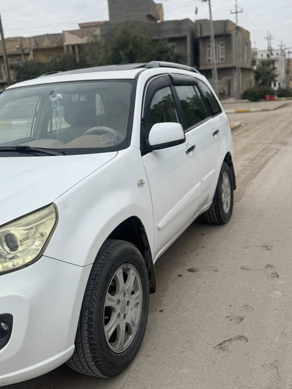 السلام عليكم تيكو 2015 كير ميكانيك مكينه كير كفاله بيهه منضومه غاز السياره نضيفه جدا وضع شركه عدا خياس ملكط فتحه سقف شغاله شاشه اندرويد كهربائيات شغاله ماتصرف عليهه ربع رقم واسط جديد الانكليزي هزه جديده السعر ٨٠ وبي مجال بسيط مكان واسط كوت مركز المدينه ***********
