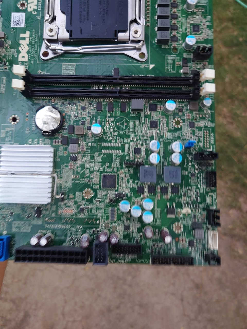 ديل
Socket 2011 
Ddr4 
للي يدور بورد محترم يشغل معالجات الزيون 
يصلح سيرفر او مونتاج 
Dell 7810


**إذا كنت صاحب هذا الإعلان وتريد حذفه لأي سبب، رجاءا أرسل رسالة إلى الدعم الفني**