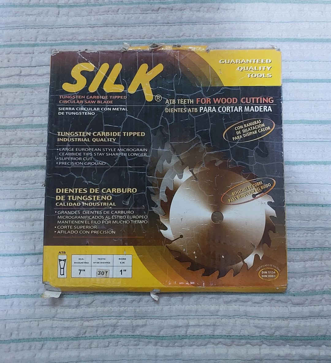 للبيع منشار خشب ماكيتا صناعة قديمة مال مؤسسة العراقية ويا قرص منشار ماركة سيلك سعر ب 55 توصيل موجود


**إذا كنت صاحب هذا الإعلان وتريد حذفه لأي سبب، رجاءا أرسل رسالة إلى الدعم الفني**