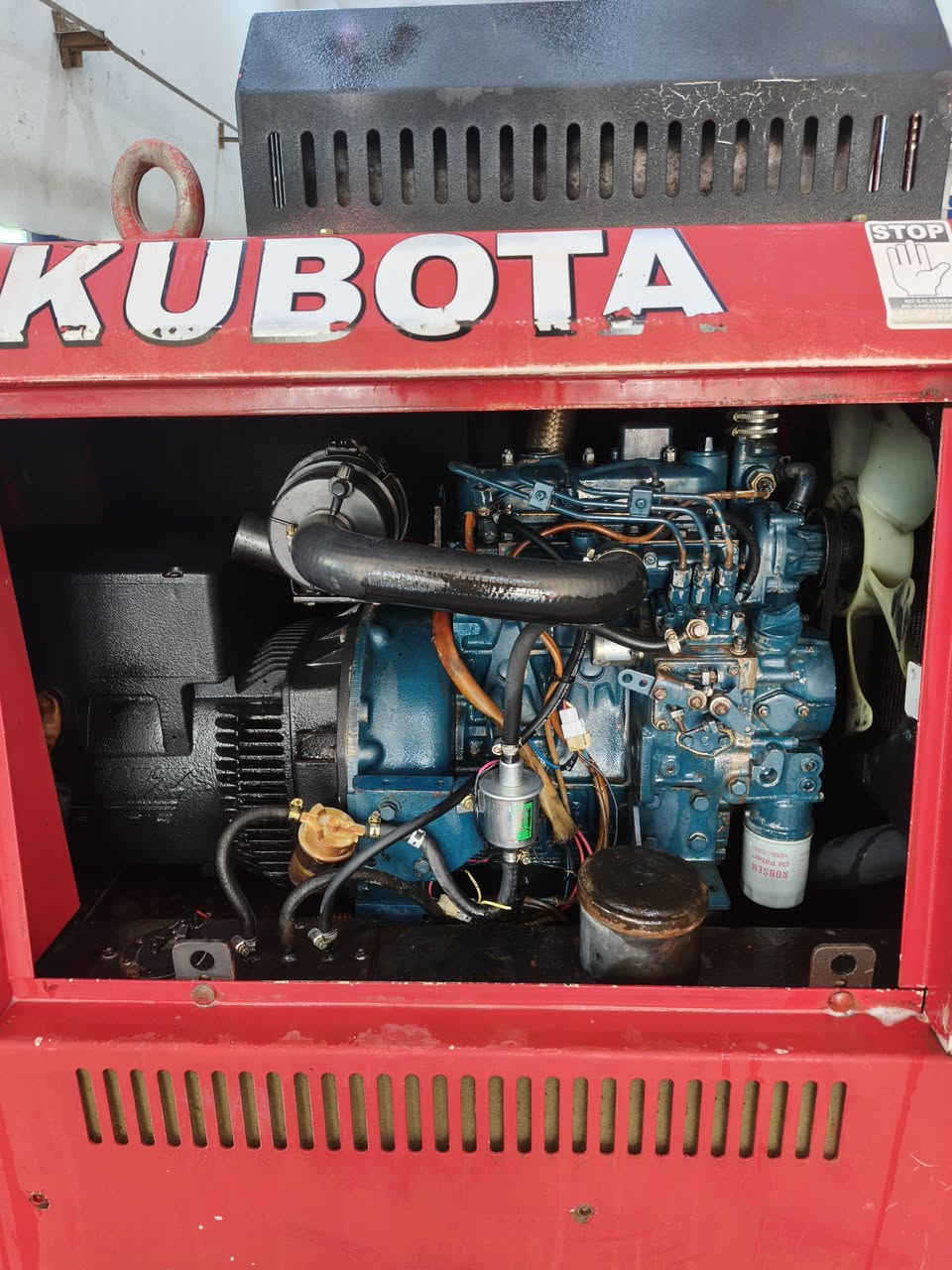 مولد كهرباء ياباني 🇯🇵 كابوتة 9KV، مكينة 1105. استخدام خفيف جداً ومكفول بالكامل! 🤩 نظام حماية متكامل ومواصفات أوتوماتيكية. السعر 21 ورقة وبيها مجال! لا تترددوا بالاتصال للاستفسار 📞 *********** أو ***********. #مولدات #طاقة #كهرباء
