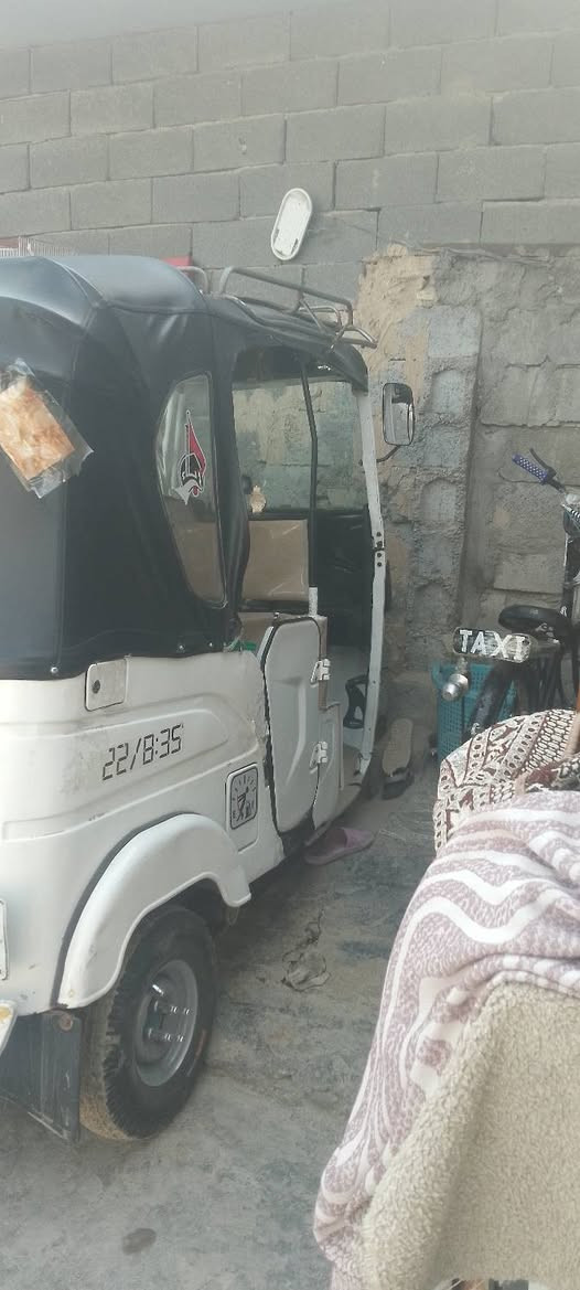 تكتك للبيع نضيفه ومكينه خير من الله كبل لشارع موديل 21 تحويل ثاني يوم   سعر 7 وربع  *********** مستعجل على بيعته
