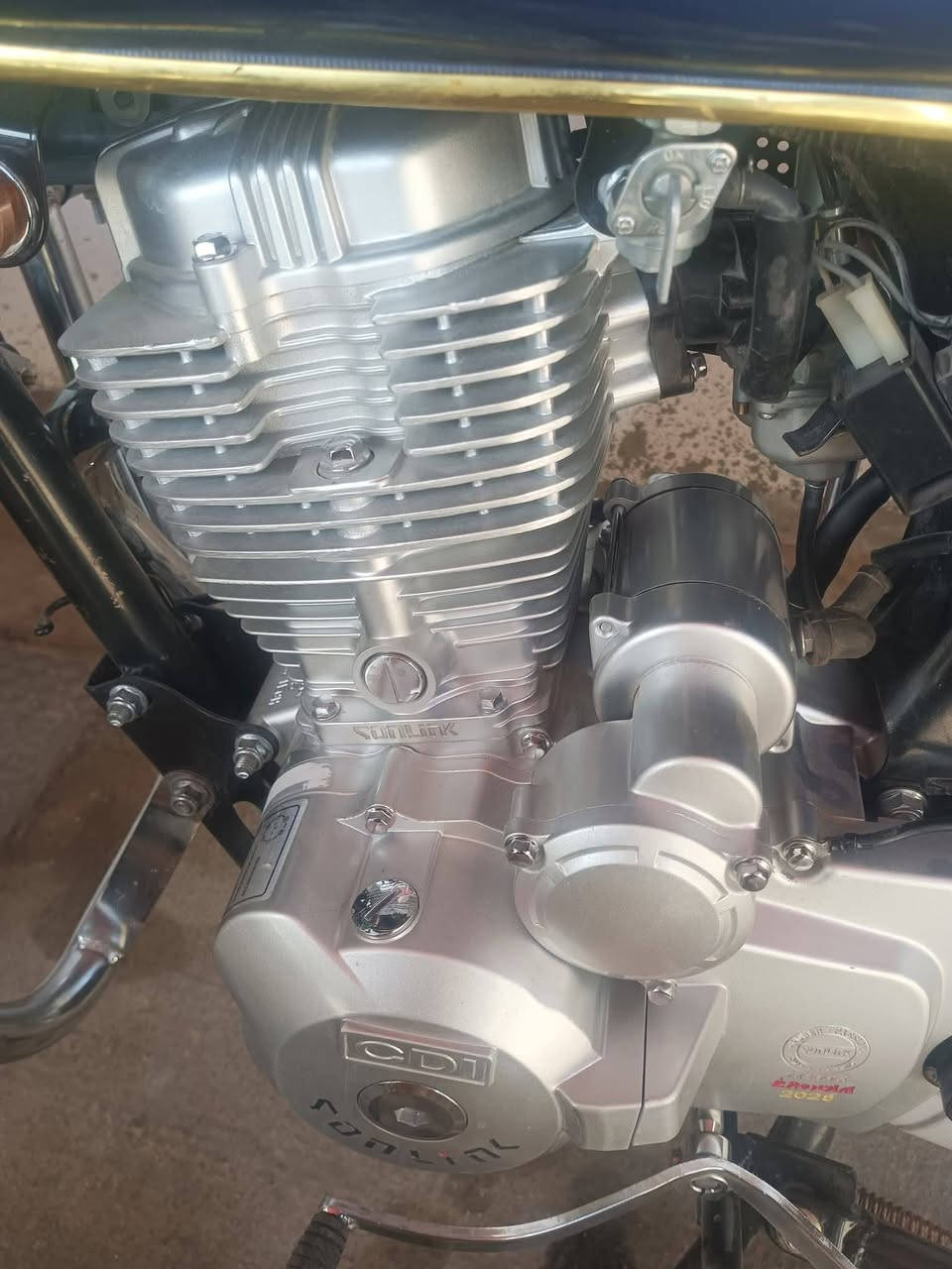 السلام علیکم
سيفان موديل 2025

محرك 200 اوراق منفیس

شاشه إلكتروني

كهربائيات كلها شغاله

الدراجه فول نعومه ومحركها ما ممدوده عليه سبانه

السعر 850 بي مجال قليل

شراي يراسني عل هاذ رقم ***********
هيت ناحيت لفرات
