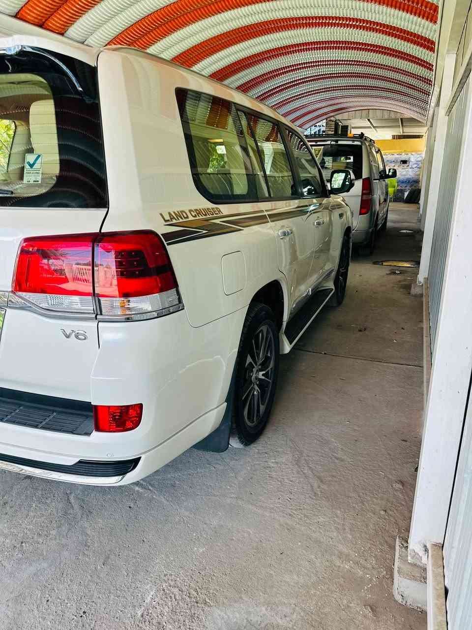 لليبع  لاندكروزر موديل 2021 ماشيه76 ألف حقيقي
رقم بغداد بسمي سيارة ساز فول موصفات مكفولة كفال عامه  كشنات كهربائي جنطه كهربائيه شاشات كامرات 4 جهات تحكم ستيرن شاشة جبيرة سيارة عله وضع شركة هواي بيه موصفات 

سيارة جديدة وحله من صور السعر ٥٧٥ وبيه مجال  مكاني بابل 

***********
