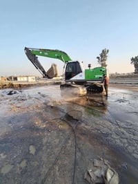 حفارة • حجم ٢٢٠ • موديل ٢٠٠٠