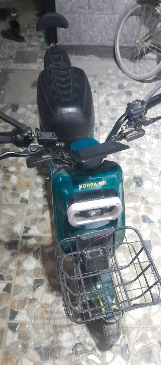 سلام عليكم اخوان 8R خمس ٥
بطريت بسكل شحن للبيع 
موديل٢٠٢٥ رقمي ***********
