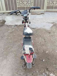 دراجة شحن • حجم ١٤ • بطاريات منفوخة