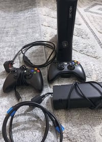 اكس بوكس 360 سليم • هارد ٢٥٠ جيجا • ٩٨ لعبه