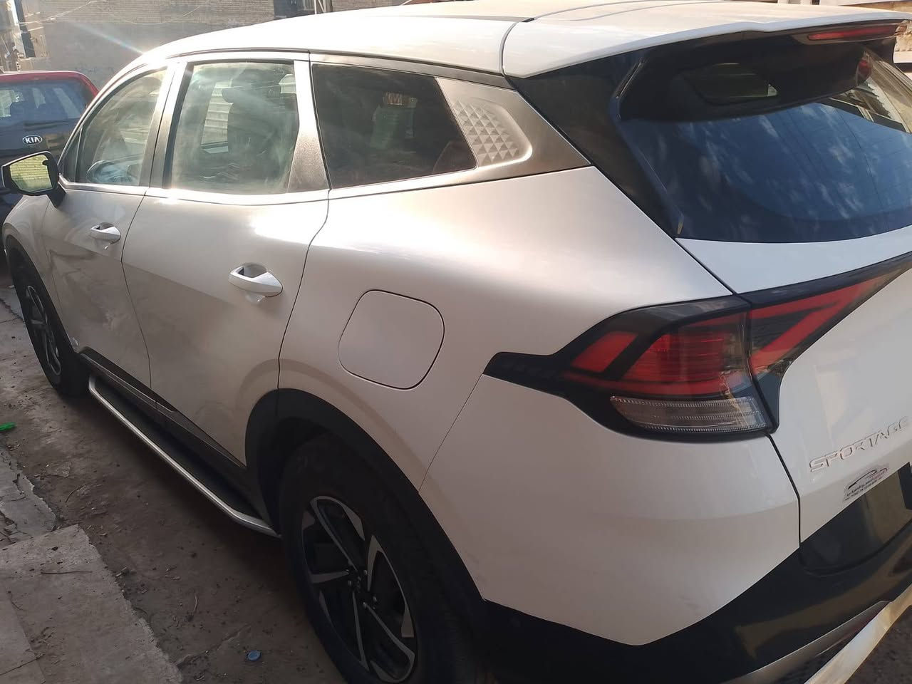 السلام عليكم سبورتج هايبرد وارد امريكي موديل 2023 بدون تبديل فقط صبغ ربع بنيد وبارد جاملغ ايمن بدون ايرباك مرقم بغداد الاتصال  *********** بغداد حي الاعلام
