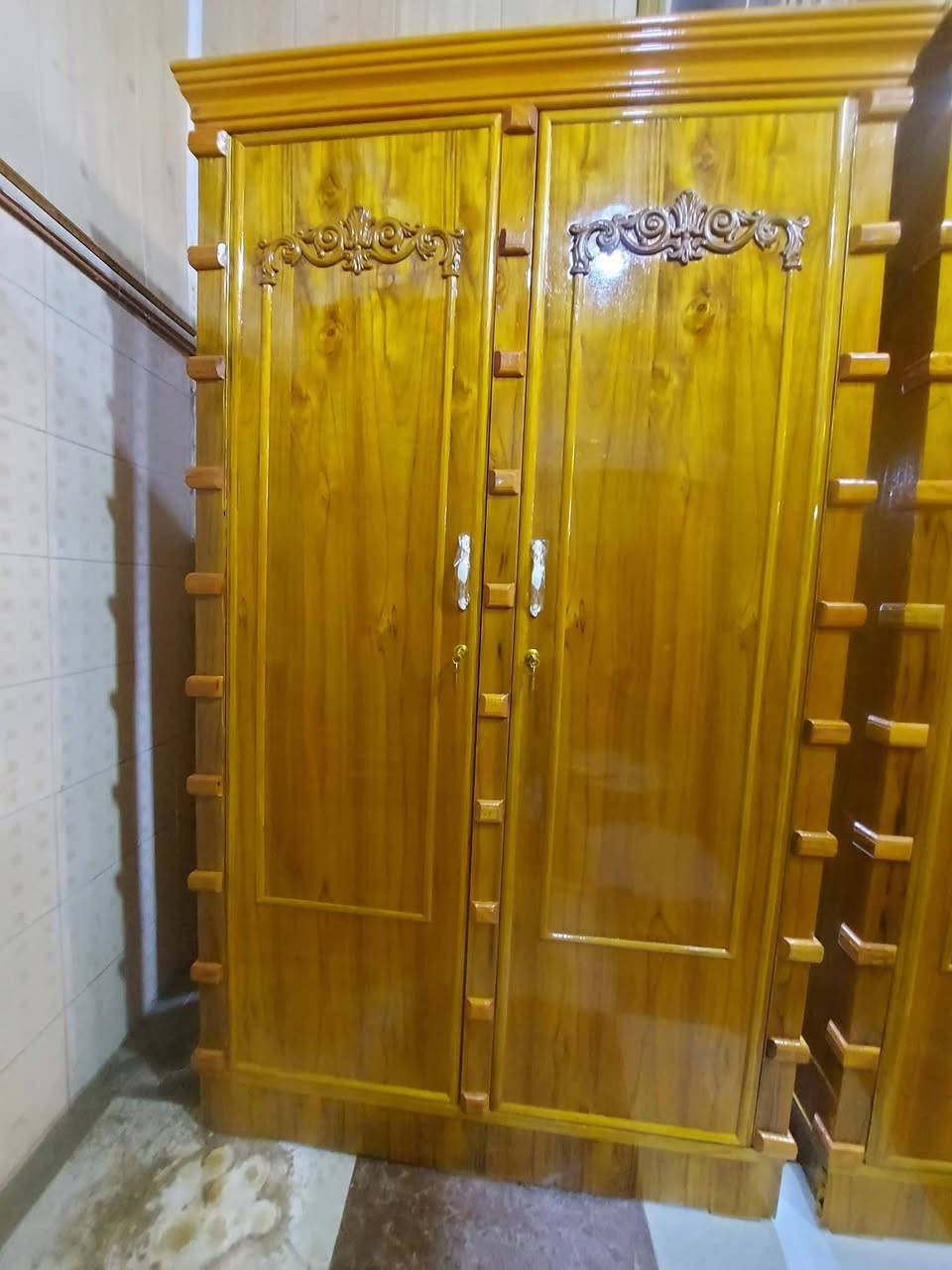 معرض الزهور للأثاث        
وصول وجبه جديده من الكناتير الخشب نوعيه جيده وسعر مناسب 
2 باب 🚪 ب 225 الف 
3 باب 🚪 ب 350 ألف 
4 باب 🚪 ب 400 ألف 
للحجز والاستفسار مراسله الصفحه
العنوان الرمادي منطقه 5 كيلو شارع 100 قرب مطعم 🍴 هيوا لكردي 
للاتصال  *********** وتساب
اهلا وسهلا بكم…🌹🌹

