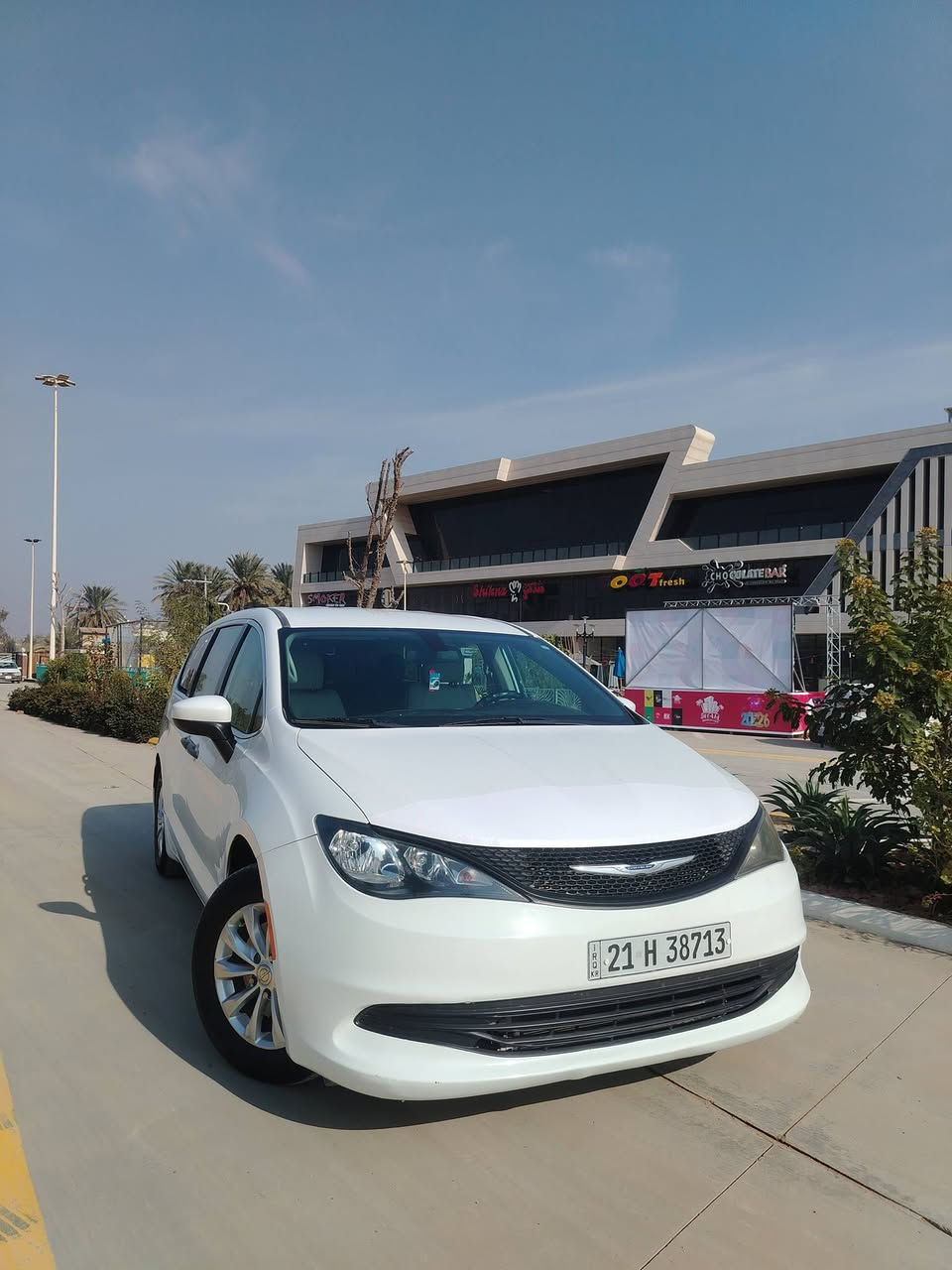 للبيع كلايسلر باسفيكا فيوجر 20 أمريكي
حادث فقط جاملغ امامي بدون دواخل نفسه مبدل 

او بل عراق بيها نص باب الصندوق صبغ سونار وصور الحادث مرفق مع المنشور 

مواصفات 

بصمه تشغيل 

أبواب عادية يدوي 

تحكمات ستيرن جهتين 

شاشه كبيره+ كامرة

حساسات امامي خلفي 

كير موس هاند بريك كهربائي 

ماشيه 84mi

V6 3600

سبعة راكب 

ثلاث قطع تبريد منفصل 

كير مكينه مكفولات تبريد ثلج حداديه صدر جديد تخم تاير جديد ترايها زيرو رقم سليمانية أنكليزي بأسمي السعر 198 اوبيها مجال للشراي مكاني ديالى بعقوبة للستفسار أتصال ع الرقم ***********
