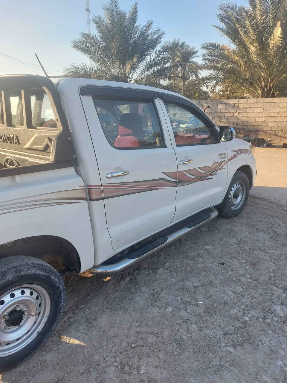 بيكم تيوتا ٢٠١٤ اتوماتيك بيه صبغ شويه يم الايت السعر ٢٢٠ وبيه مجال ديالى ***********
