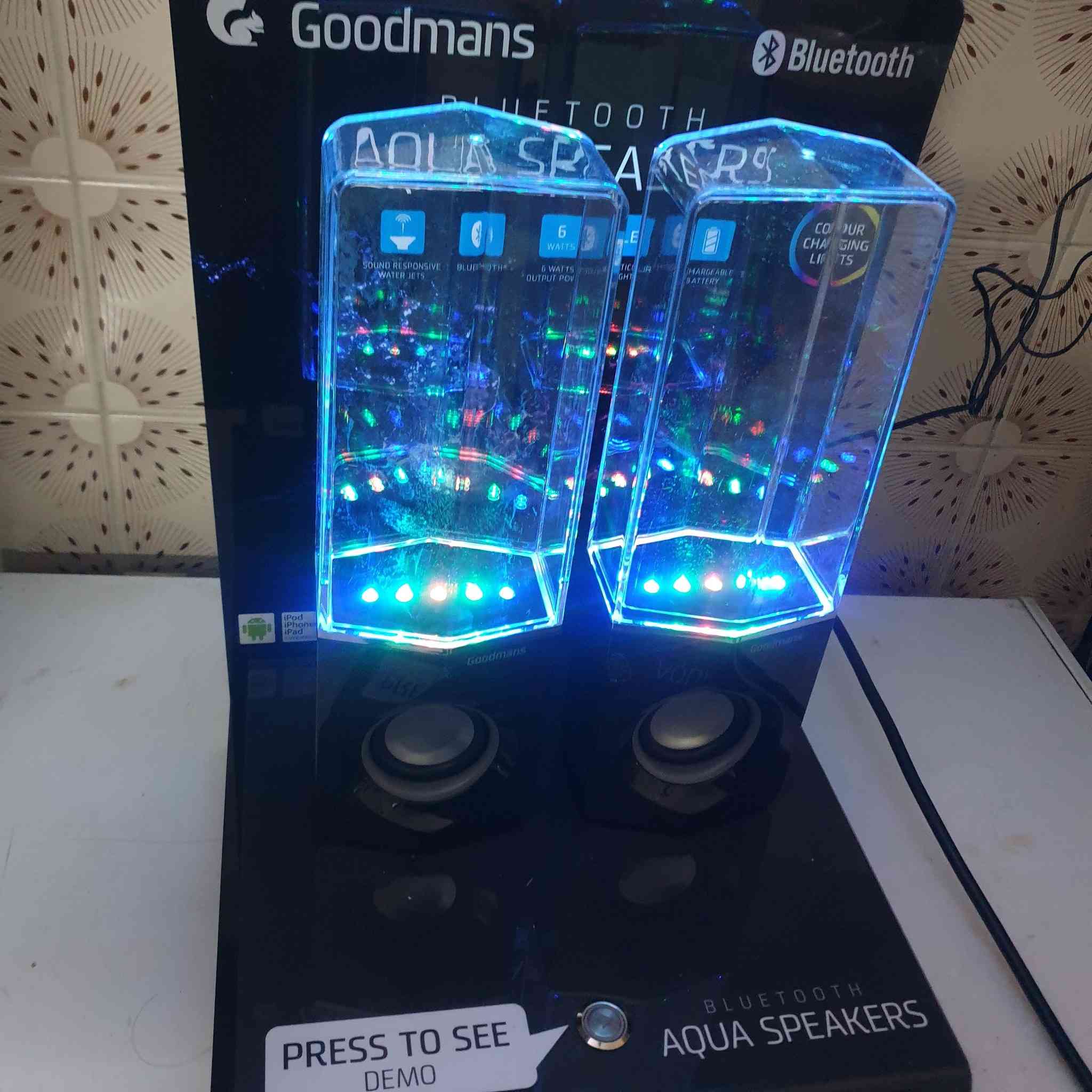 سماعات بلوتوث شلال مائي عل الصوت


**إذا كنت صاحب هذا الإعلان وتريد حذفه لأي سبب، رجاءا أرسل رسالة إلى الدعم الفني**