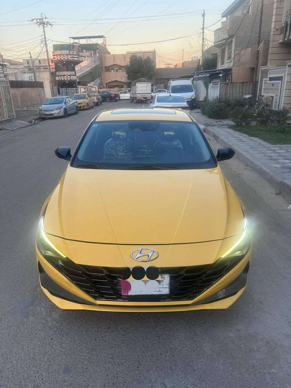 النترا موديل 22 فول موصفات  من عدا الجلد
.تشغيل عن بعد
.بصمة تشغيل
بصمة ابواب مع ترحيب
بصمة جنطة مع فتح ذاتي عند الاقتراب 
تدفئة كشنات
.لدي امامي خلفي عدسات زنون
.اطفاء ذاتي 
.تحديد مسار 
.مانع انزلاق
.فول تحكم ستيرن مع قيادة الية
.مود درايف تغيير 3 وضعيات قيادة
.رادار امامي 
.رادار خلفي 
.رادار جانبي
رادار نقطة عمياء
كامرة خلفية كامرة رادار مع حساس اوتو ستوب خلفي
.شاشة ديجتل متصلة 
شاشة كبيرة تدعم كار بلي
محرك 2000 دوش 
.سلايت
اشارة مراية 
ماشية49ميل
حادث خلفي
صورالحادث بالمنشور
بدون ايرباك
السعر169
للاستفسار الاتصال***********
