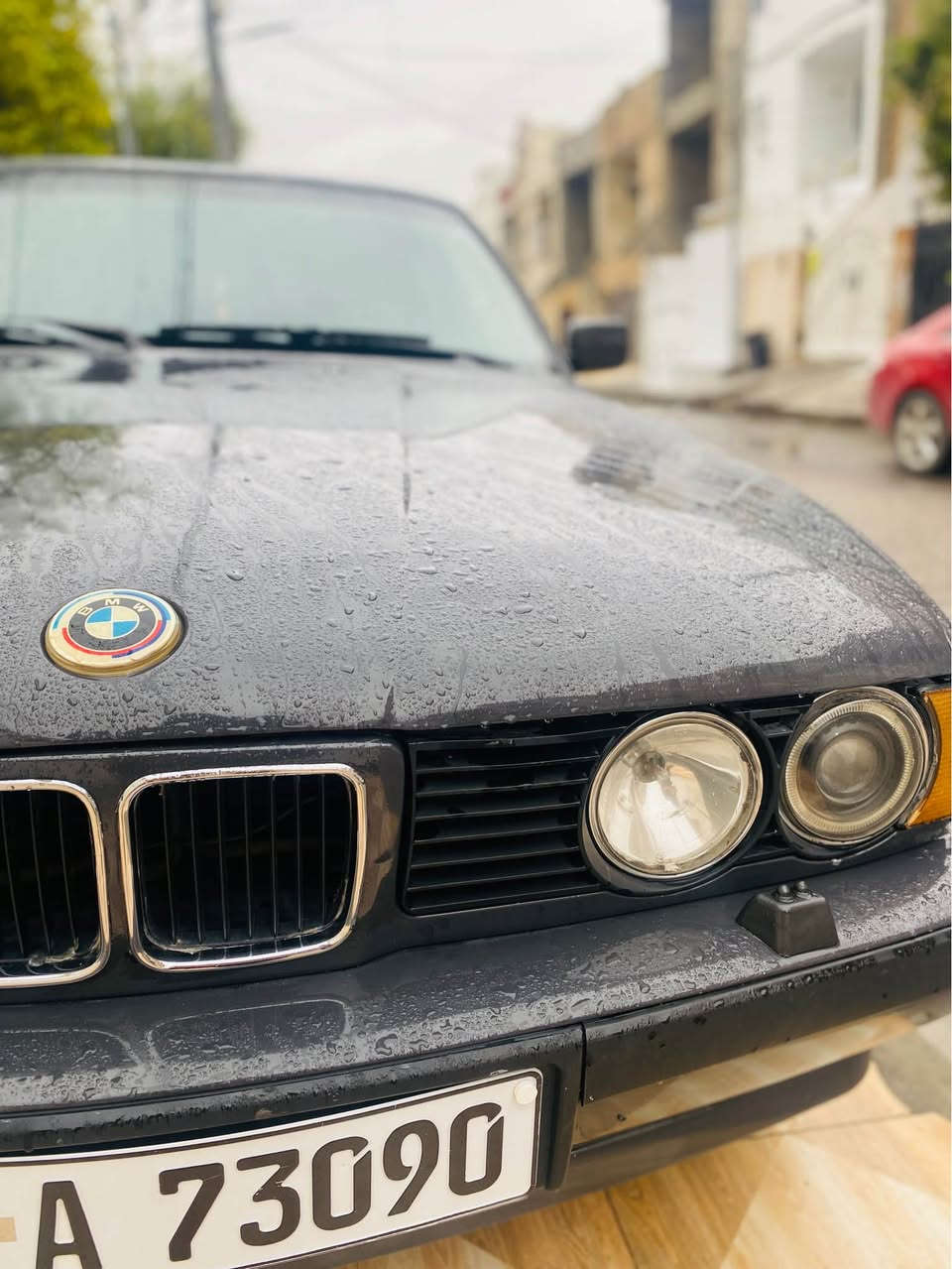 بئم مؤديل ١٩٩١   
٥٢٠ي كئر عادي  ABS دوو جام كاراباي كير مه كه نيه بناو كردن هه مووي به شه رت سه نه وي هتا ٢٠٢٩نويه  به ناوي خؤمانه ١٠٠هه زار خرامه ي له سه ره سعري ٥٢معماله ره قه م دلفؤن *********** أربيل, العراق
