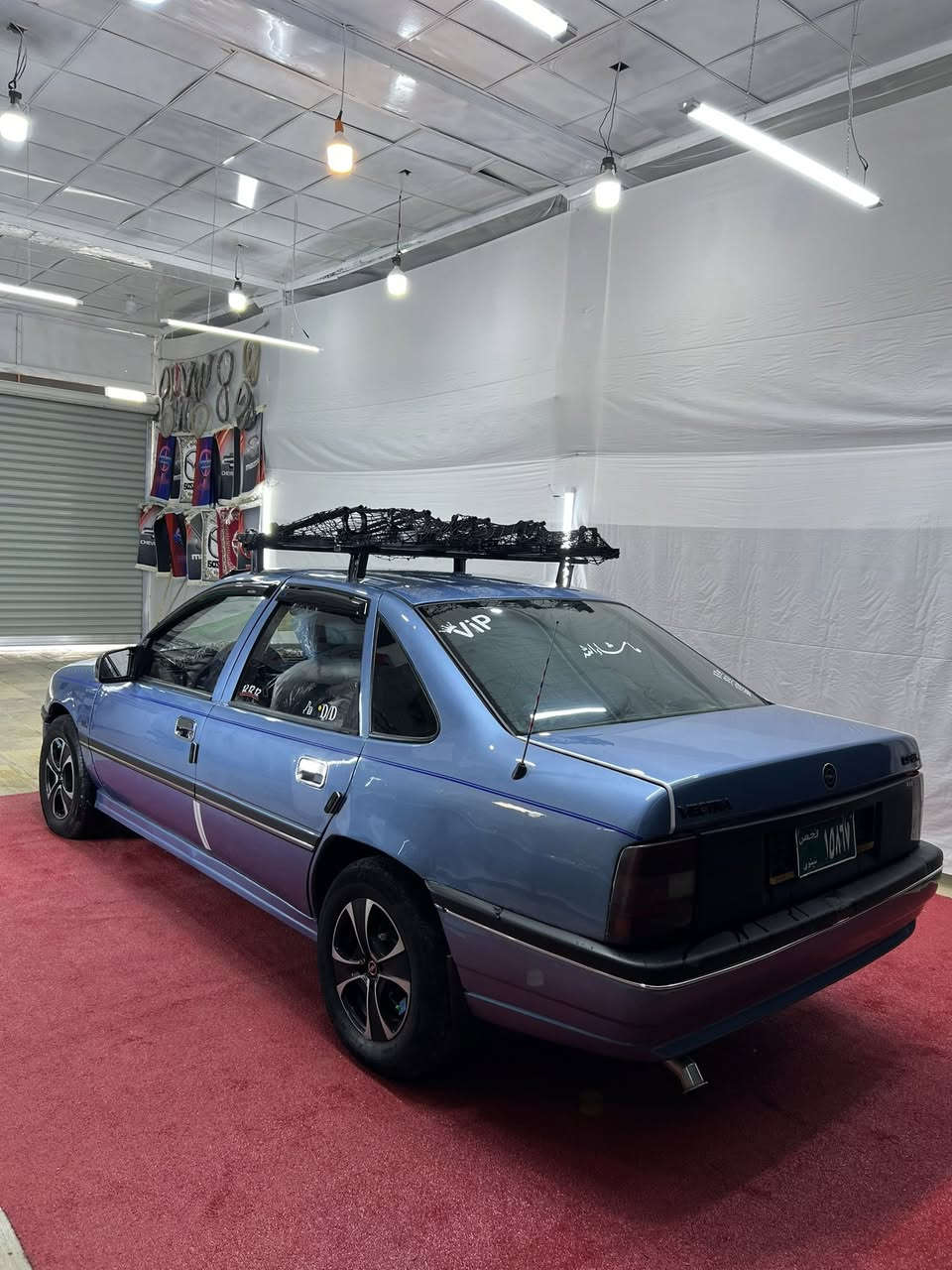 مؤديل 1992
مةكينة 20 
ئارم پلاستيك بةشةرتي غرامة 
گير عادي 
بةخ بؤ جواني
فول كةمةليات 
چةمچةي لةگةل نية 
لةشاري كؤيةم گؤرينةوةش بةس بةتةكسي و پيكاب دةكةم 
سحري 25 وةرةقةو مةجالي كةم 
***********
***********
