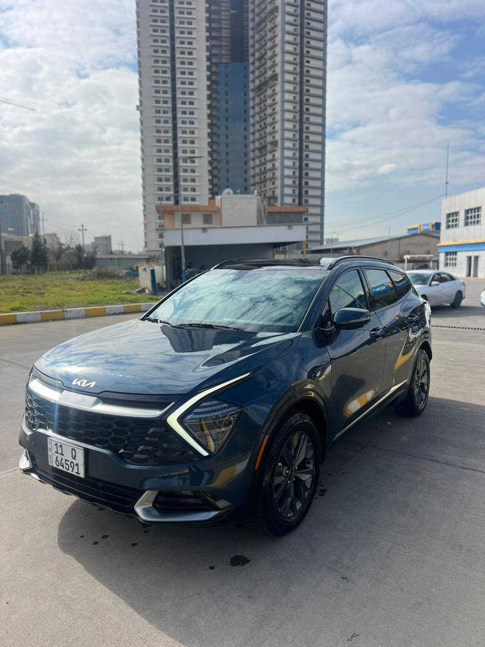 ‏KIA SPORTAGE HYBRID SX 2023
‏

‏كيا سبورتج  هايبرد 2023 SX برستيج 

‏المسافة المقطوعه 66000Km 

‏محرك. 1600 تيربو هايبرد 

‏الموديل: 2023

‏

‏                  ======= الاضافات👇👇 ======

‏  

‏فتحة بانوراما 

‏شاشة كبيره نفكيشن 

‏رادار امامي

‏ مانع تصادم

‏مانع انزلاق 

‏تحديد مسرب .

‏نقطة عمياء .

‏تصحيح مسار 

‏بصمه تشغيل 

‏بصمه ابواب 

‏كاميرا خلفيه 

‏كاميرا عداد 5 

‏كاميرا 360

‏طارة مدفية 

‏تشغيل عن بعد سياره 

‏كراسي مدفية + مبرد 

‏كراسي كهرباء عداد 2 

‏كراسي جلد 

‏كراسي ذاكره 

‏كراسي 5 راكب 

‏مثبت سرعة

‏تحكم ستيرن

‏شاحن وايرلس

‏هاند بريك كهربائي

‏حساسات خلفيه + اماميه 

‏حساسات مانع تجاوز 

‏ويل 19

‏دفع رباعي 

‏باب خلفي كهرباء 

‏اضويه امامي زنون LED

‏اضويه خلفيه LED

‏كشافات LED

‏دفع رباعي 4X4

‏نظام GPS+خرائط 

‏كندشن مركزي امامي او خلفي 

‏وبلوتوث 

‏مدخل USB+ AUX

‏تحريك السيارة عن طريق البصمة 

‏السيارة فووول مواصفات 

‏سيارة بأسمي و تحويل ثاني يوم

‏باقي التفاصيل

‏***********

‏🚗🚗حادث السياره كما موضح في الصور 🚗🚗

‏
