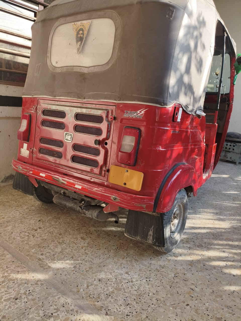 سلام عليكم تكتك موديل 2019شهر4 
اوراق المصطفئ كامله7
مكان بلديات. سعر 4600
***********
