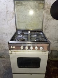 طباخ للبيع كلة شغال 4مشاعل السعر 60وبي مجال استفسار 07733888448