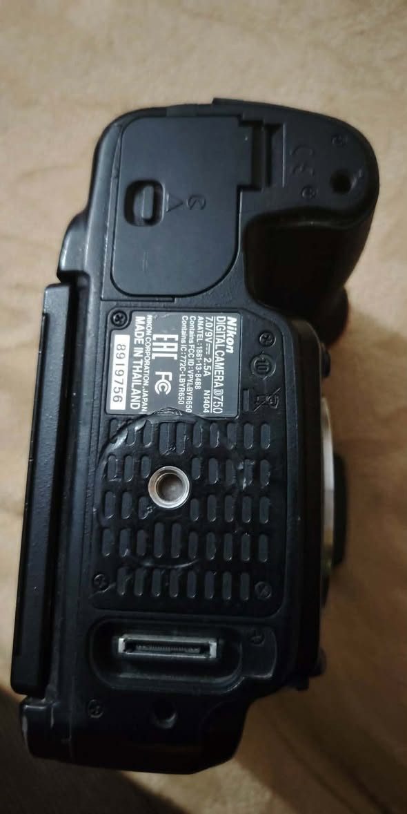 كامره نيكون 750D بدي للبيع
نضافه 90‎%‎

بدي وبطاريه وشاحنه وكيبل ناقل 

رايدها ب600 

مكاني بغداد مدينه الصدر


**إذا كنت صاحب هذا الإعلان وتريد حذفه لأي سبب، رجاءا أرسل رسالة إلى الدعم الفني**