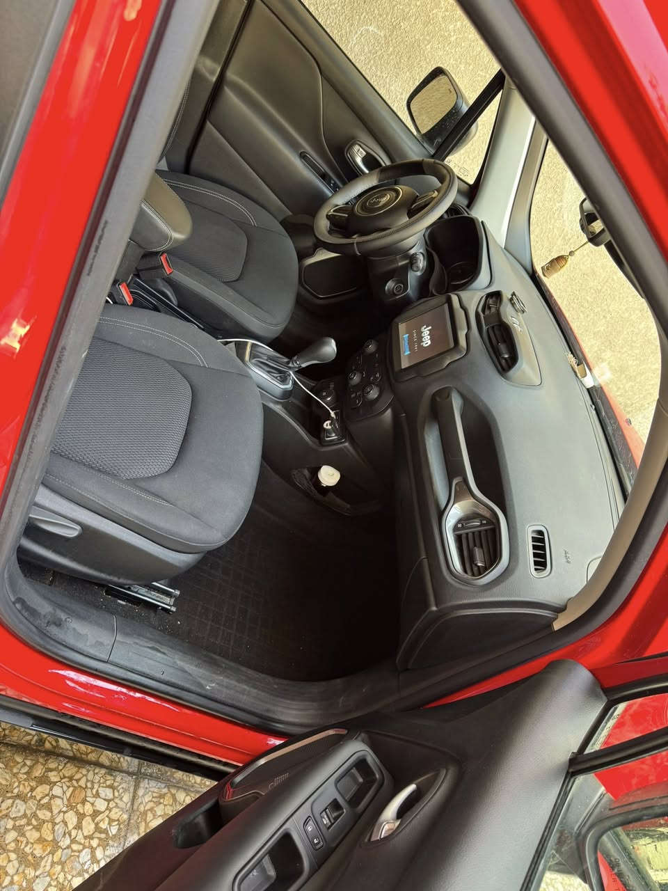 -
جيب رنيكيد موديل 2023

رقم بغداد - بيها بالبنيد وجاملغ 

جميع الايرباكات سليمة 

مواصفات نص

بصمة تشغيل 

 محرك ١.٣ 

فور ويل 4x4 

الجام اوتو  

رادارات  امامي وجانبي 

شاشة لمس كامرا خلفيه  

وباقي المواصفات معروفه 

 واتساب او الاتصال عالرقم

*********** 

بغداد الكرادة

145  ورقة سعرها
