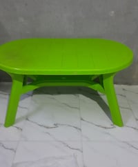 طاولة • ديكور منزلي