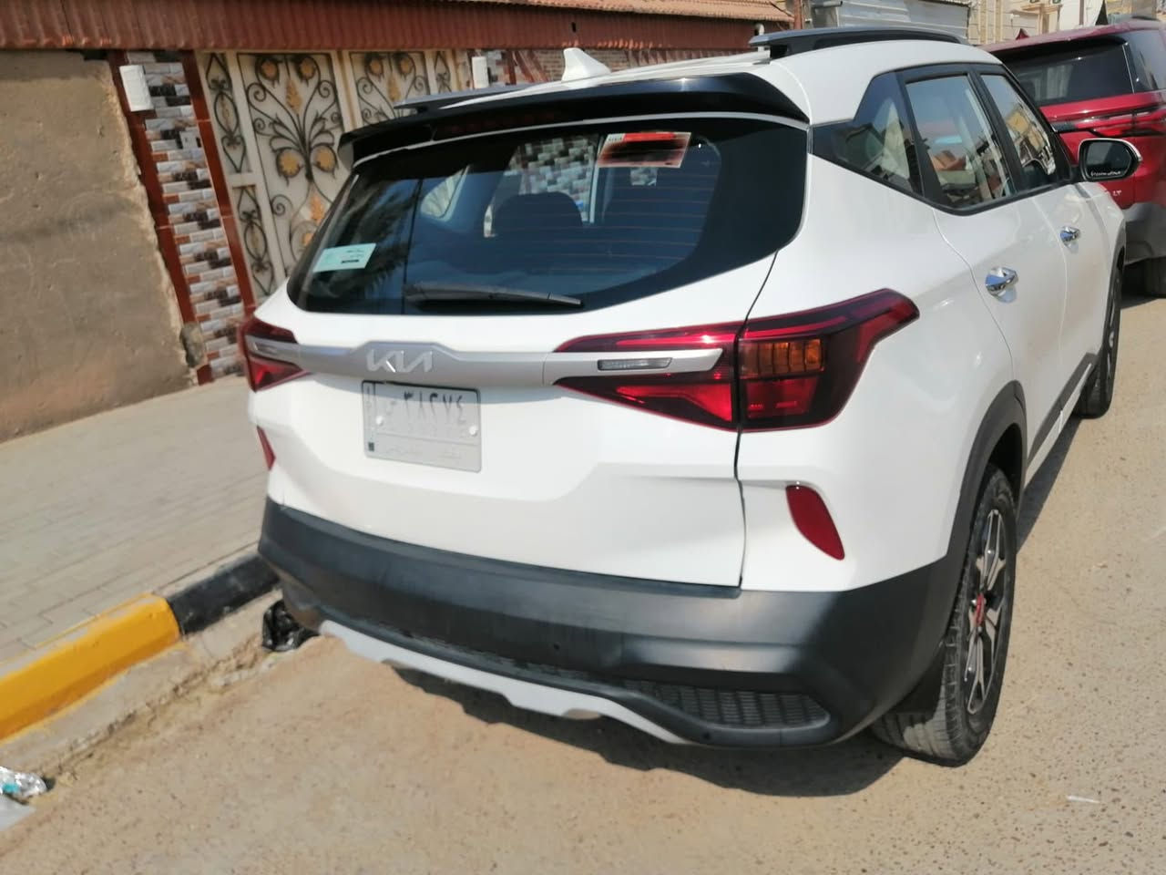 كيا سيليتوس 2023 🔥ماشية15 الف كيلو ترايها مال زيرو
رقم بغداد حرة 
مواصفات:-
1-بصمة ✅
2-حساسات✅
3-اشاير بالمري وشفط✅
4-شاشة✅
5-فول تحكمات ستيرن ✅
وباقي المواصفات المعروفة✅
السيارة بيها قطعه صبغ الباب الخلفي بدون تكم بدون دواخل ايرباكات سليمة
سيارة نظيفة وماماشية بالخير ع الياخذها♥️
للاستفسار اتصال او واتس اب غير متواجد فيس بوك
***********
