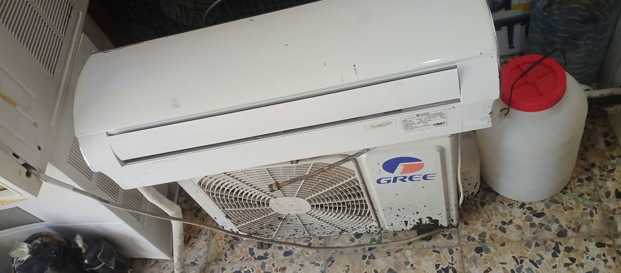 سلام عليكم
مكيفات  طنين شرط الضمان 

سبلت طنين الحافظ شرط الضمان 

سبلت طنين جنرال اصلي شرط ضمان 

سبلت طن كري برو شرط الضمان 

سبلت ٣ طن  شرط الضمان مشدود تبريده ثلج

الصويرة شارع المركز مقابيل صياغ الذهب 

***********

