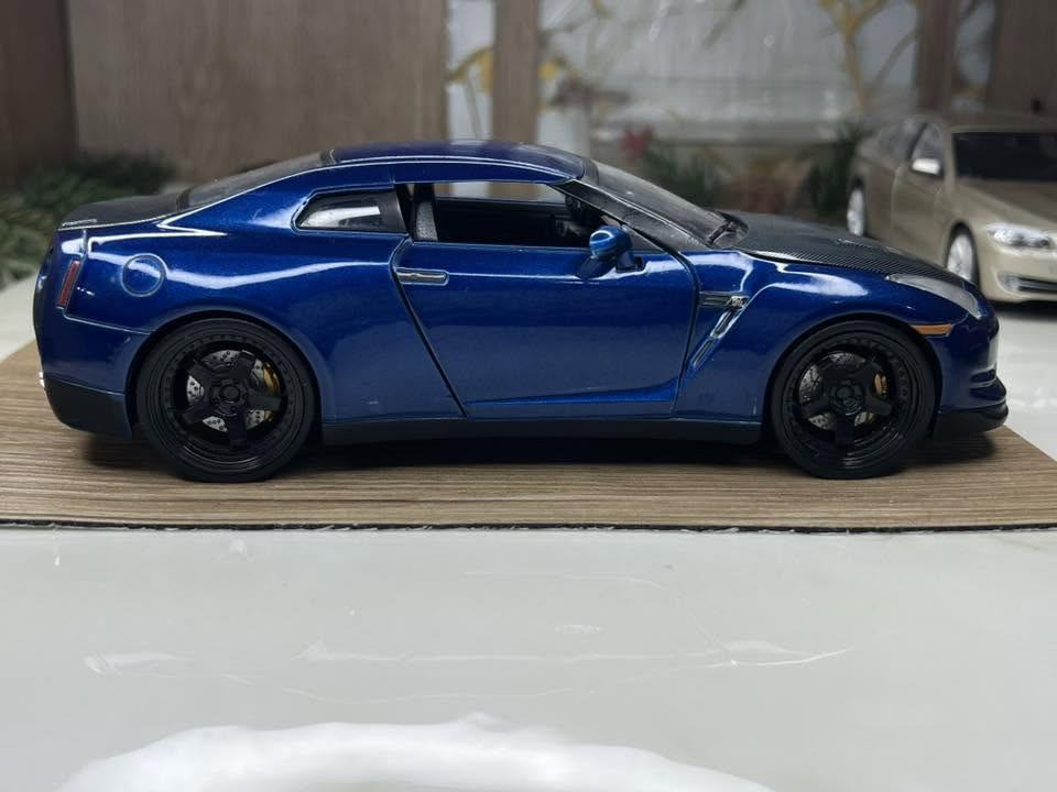 للبيع للبيع 🔥🔥 

نيسان GTR R35
من سلسله فلم / فاست فيورس 
شركه جادا ✅
حجم 1/24 ⌚️

للتواصل : ***********
حساب تيك : diecastbaghdad0
انستا : diecast_baghdad_1
فيس بوك  : طه جمال العامري
