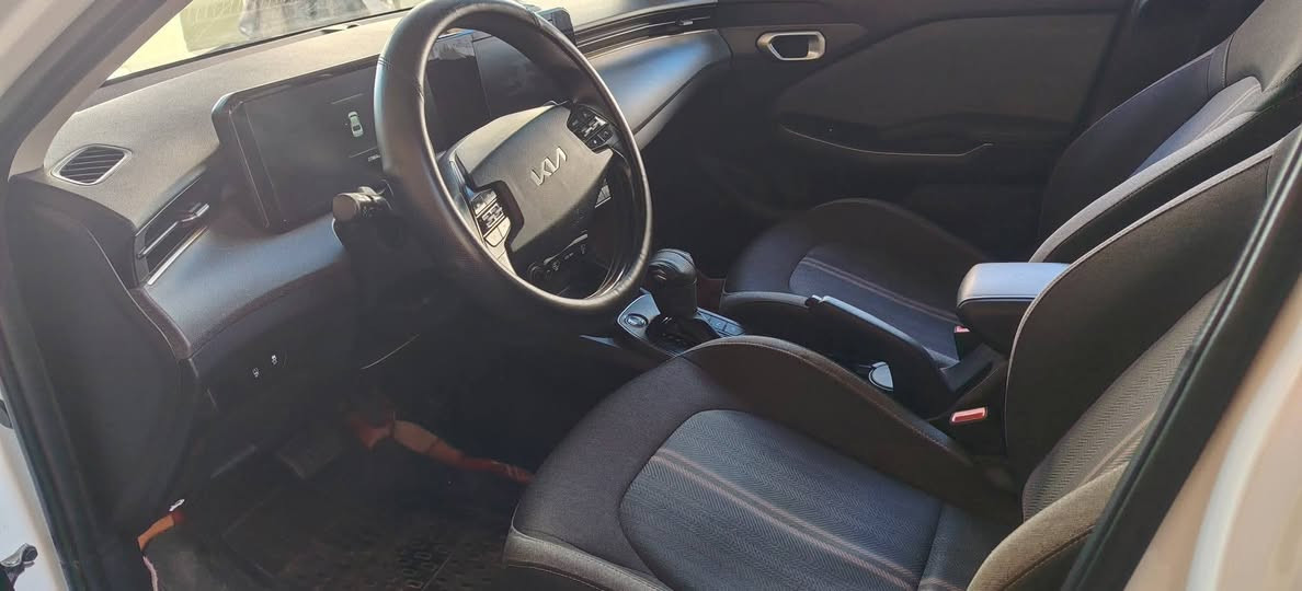 السلام عليكم ورحمة الله وبركاته
كي 3 مكسيكي خليجي ضمان الشركة الدولية

فول مواصفات عد البصمه و الفتحه
موديل ٢٤

محرك ١٦٠٠

ماشيه ١٩

مكفوله السيارة كفاله عامه

حره بغداد تحويل

السعر ١٦٠ بي مجال قليل

العنوان الناصرية مركز

*********** حسن
