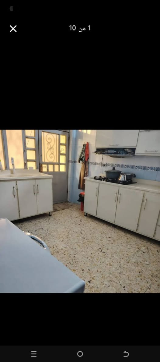 بيت للبيع بوبيات عمود ٧٩ بناء طابوك مساحتة ١٥٠ طابق واحد يحتوي على غرفتين نوم مع استقبال صالة مطبخ صحيات داخلية وخارجية وحديقة للبيع سعره ١٣٠ التواصل مع صفحتي أو الاتصال على الرقم ***********
