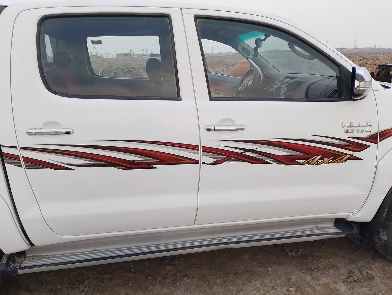 سلام عليكم فرويل 2014 شاصي 22 رقم واسط الاتصال عل هذه رقم ***********
