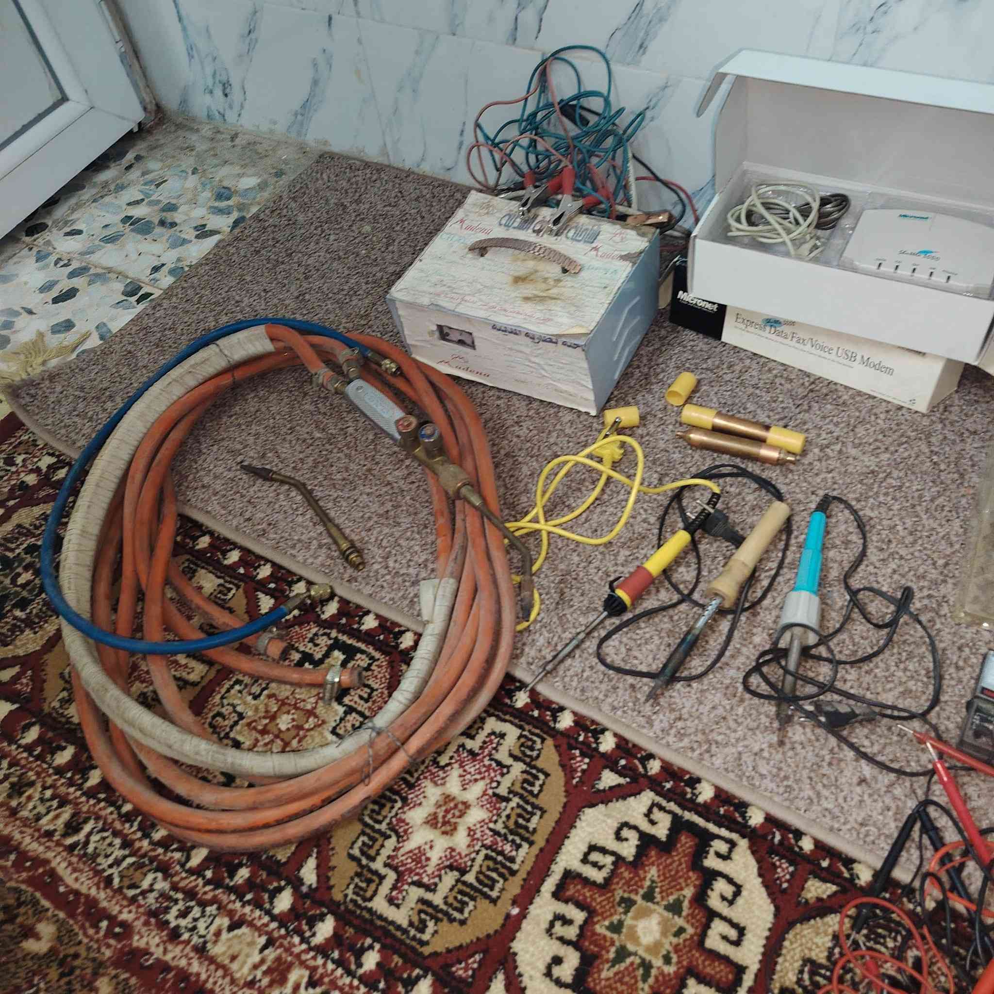 مكلف بالنشر
مجموعة اغراض كهربائية وكاويات وعاكسه وشاحنة  وووو…… الخ… ..سعرهم شلع 90 بيهم مجال
قنفات عدد 3 السعر 30
عنوان الانتصار شارع 60 قرب اسواق الخضراء


**إذا كنت صاحب هذا الإعلان وتريد حذفه لأي سبب، رجاءا أرسل رسالة إلى الدعم الفني**