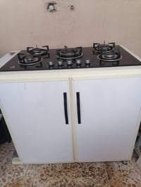 متاح طباخ مستعمل شرت شغال هو ميز ماله سعر ٦٥الف ٠٧٧٠٢٣٦٦٤١٥