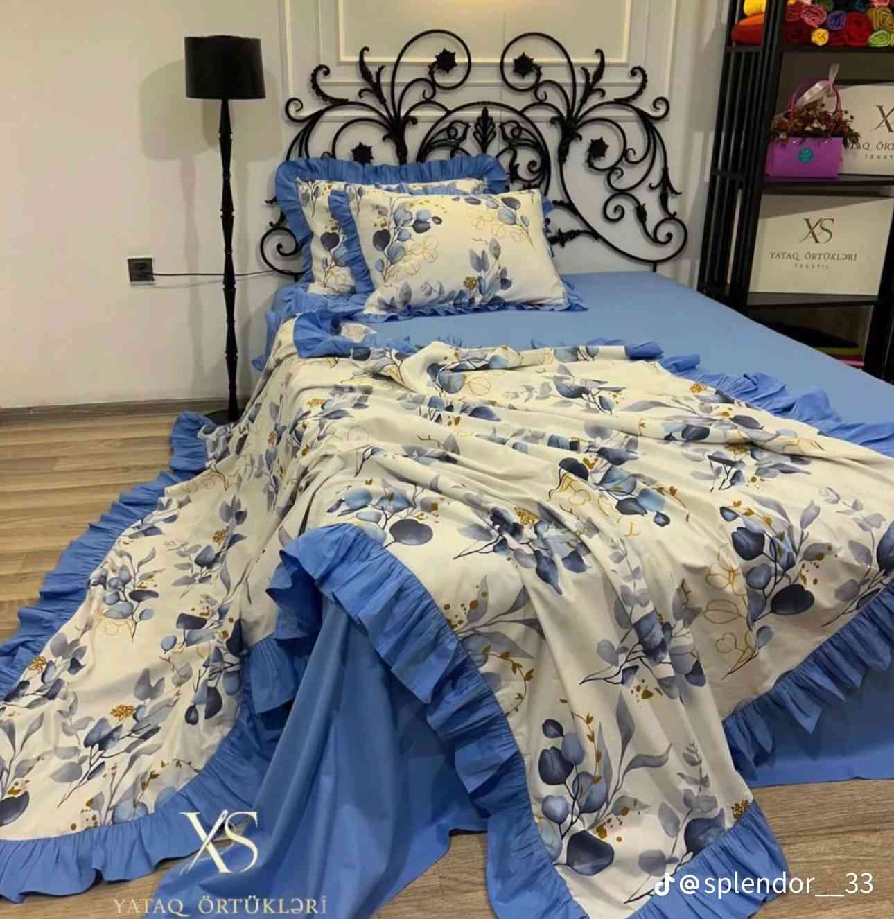 أقمشة كلاسيك أنيقة تجمع الراحة والفخامة 
اختيار مثالي لغرفة نوم بذوق راقٍ وجودة تدوم 🤍🍓🎀

*موديلات 2026 صيفية جديده 
اللحجز ولاستفسار خاص 📞📞📞📞📞
توصيل لجميع المحافظات 🚛🚛🚛🚛
يوجد كادر خياطه يلبي جميع طلباتكم وجميع الدزينات 🌹🍀
اختاري والباقي علينه 🌼❤
إشارة الأصدقاء


**إذا كنت صاحب هذا الإعلان وتريد حذفه لأي سبب، رجاءا أرسل رسالة إلى الدعم الفني**