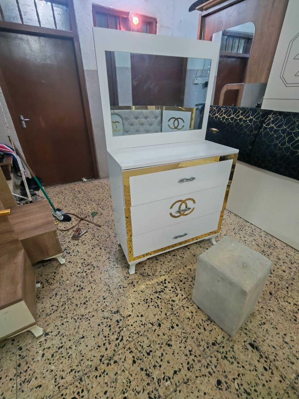 السلام عليكم غرفه نوم نظيفه ٦قطع السعر عل خاص


**إذا كنت صاحب هذا الإعلان وتريد حذفه لأي سبب، رجاءا أرسل رسالة إلى الدعم الفني**