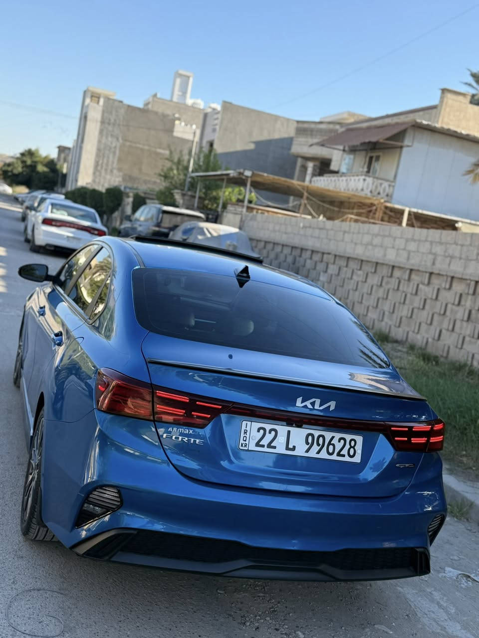 السلام عليكم 
للبيع 
فورتي موديل2022
رقم اربيل تحويل مباشر 
مواصفات فول جيتي لاين 
محرك2000
سيارة بدون نقص 
صبغ دعاميات فقط 
وبارد ب جاملغ امامي 
صور حادث وسونار ب منشور 
سعر166وبي مجال 
الاتصال***********
مكان بغداد حي قادسية
